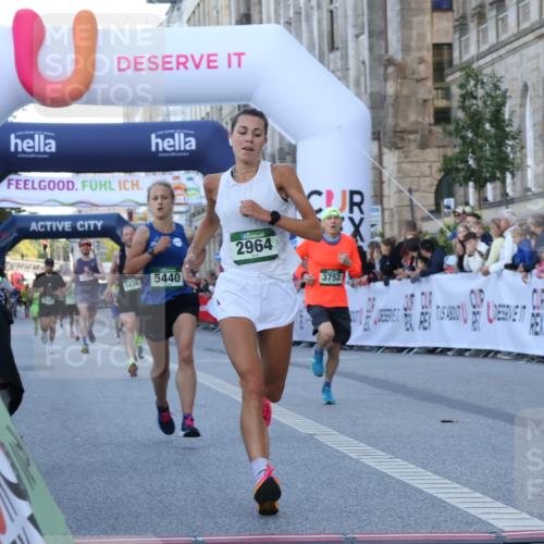 07.09.2025 - BARMER Alsterlauf Strokosch-Dieckow http://msf.ph/oto/8719631 07.09.2025 09:40:00 Ziel 2401, 2566, 2964, 3180, 3701, 3753, 5436, 5440 meine-sportfotos.de