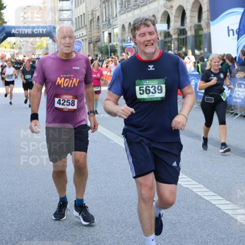 07.09.2025 - BARMER Alsterlauf Strokosch-Dieckow http://msf.ph/oto/8719641 07.09.2025 10:01:59 Ziel 2036, 2217, 2273, 2274, 2346, 2347, 2589, 2595, 2623, 2693, 2726, 2766, 2811, 2885, 2902, 2952, 3082, 3210, 3226, 3235, 3375, 3431, 3498, 3747, 3826, 3865, 3937, 3967, 4027, 4038, 4170, 4232, 4266, 4411, 4454, 4823, 4861, 4982, 5259, 5312, 5482, 5512, 5540, 5556, 5672, 5794, 5857, 5859, 5891, 6058, 6147, 6155, 8010, 8215, 8261, 8294, 8429 meine-sportfotos.de