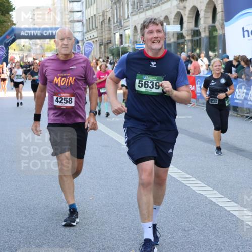 07.09.2025 - BARMER Alsterlauf Strokosch-Dieckow http://msf.ph/oto/8719651 07.09.2025 10:01:59 Ziel 2036, 2217, 2273, 2274, 2346, 2347, 2589, 2595, 2623, 2693, 2726, 2766, 2811, 2885, 2902, 2952, 3082, 3210, 3226, 3235, 3375, 3431, 3498, 3747, 3826, 3865, 3937, 3967, 4027, 4038, 4170, 4232, 4266, 4411, 4454, 4823, 4861, 4982, 5259, 5312, 5482, 5512, 5540, 5556, 5672, 5794, 5857, 5859, 5891, 6058, 6147, 6155, 8010, 8215, 8261, 8294, 8429 meine-sportfotos.de