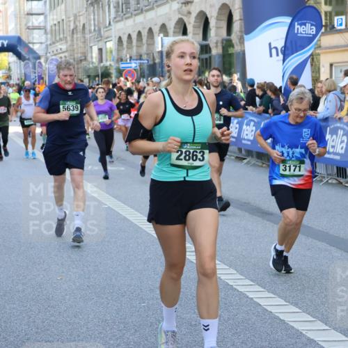 07.09.2025 - BARMER Alsterlauf Strokosch-Dieckow http://msf.ph/oto/8719668 07.09.2025 10:01:57 Ziel 2036, 2217, 2273, 2274, 2346, 2347, 2589, 2595, 2623, 2667, 2675, 2693, 2726, 2766, 2811, 2885, 2902, 2952, 3082, 3210, 3226, 3235, 3375, 3431, 3498, 3747, 3826, 3865, 3937, 3967, 4027, 4038, 4170, 4232, 4266, 4411, 4454, 4557, 4823, 4861, 5312, 5482, 5512, 5540, 5556, 5672, 5857, 5891, 6058, 6091, 6147, 6155, 8010, 8215, 8261, 8294, 8429 meine-sportfotos.de