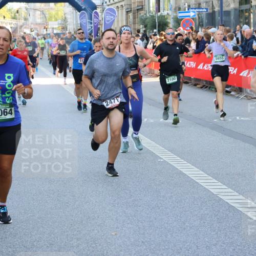 07.09.2025 - BARMER Alsterlauf Strokosch-Dieckow http://msf.ph/oto/8719741 07.09.2025 10:01:47 Ziel 2217, 2346, 2347, 2522, 2667, 2675, 2766, 2774, 2811, 2885, 3282, 3375, 3431, 3498, 3524, 3659, 3762, 3826, 3865, 4027, 4170, 4232, 4399, 4557, 4707, 4708, 4823, 5056, 5093, 5181, 5312, 5512, 5611, 5774, 5852, 5857, 5891, 6058, 6091, 6192, 8010, 8035, 8215, 8261, 8294, 8441 meine-sportfotos.de