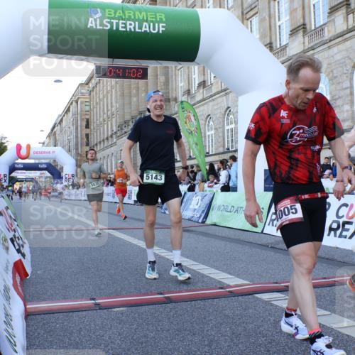 07.09.2025 - BARMER Alsterlauf Strokosch-Dieckow http://msf.ph/oto/8719773 07.09.2025 09:41:01 Ziel 2017, 3296, 3673, 3979, 4005, 5143, 5525, 5528, 5635, 6104, 8424 meine-sportfotos.de