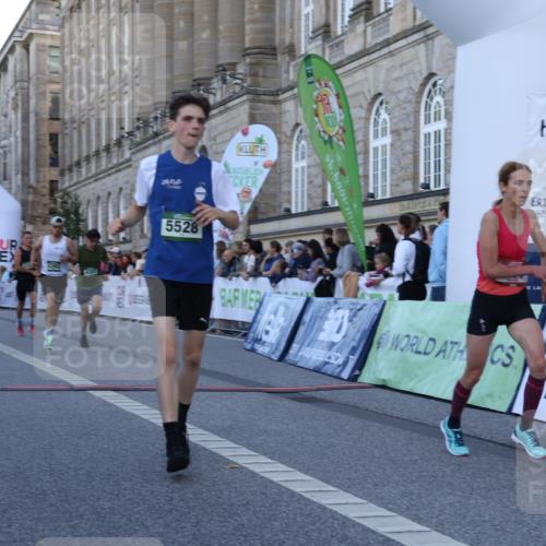 07.09.2025 - BARMER Alsterlauf Strokosch-Dieckow http://msf.ph/oto/8719792 07.09.2025 09:41:09 Ziel 2583, 2677, 4305, 4307, 4498, 5210, 5392, 5528, 6104, 6307, 8424, 8435, 8455 meine-sportfotos.de