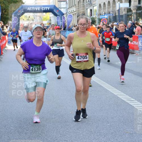07.09.2025 - BARMER Alsterlauf Strokosch-Dieckow http://msf.ph/oto/8719798 07.09.2025 10:01:39 Ziel 2405, 2522, 2667, 2675, 2749, 2774, 3270, 3282, 3524, 3659, 3738, 3762, 3910, 4107, 4361, 4399, 4557, 4707, 4708, 4837, 4847, 5056, 5093, 5181, 5279, 5611, 5774, 5852, 6091, 6182, 6192, 6220, 6325, 8035, 8047, 8261, 8441 meine-sportfotos.de