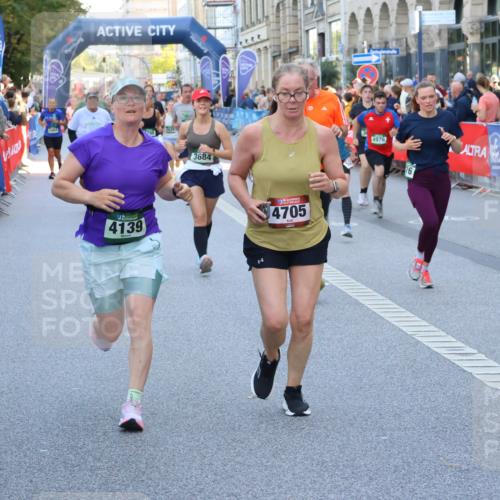 07.09.2025 - BARMER Alsterlauf Strokosch-Dieckow http://msf.ph/oto/8719801 07.09.2025 10:01:39 Ziel 2405, 2522, 2667, 2675, 2749, 2774, 3270, 3282, 3524, 3659, 3738, 3762, 3910, 4107, 4361, 4399, 4557, 4707, 4708, 4837, 4847, 5056, 5093, 5181, 5279, 5611, 5774, 5852, 6091, 6182, 6192, 6220, 6325, 8035, 8047, 8261, 8441 meine-sportfotos.de