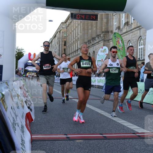 07.09.2025 - BARMER Alsterlauf Strokosch-Dieckow http://msf.ph/oto/8719803 07.09.2025 09:41:12 Ziel 2583, 2677, 4305, 4307, 4498, 5210, 5392, 5528, 6104, 6307, 8232, 8424, 8435, 8455 meine-sportfotos.de