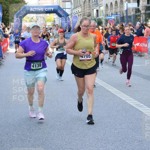 07.09.2025 - BARMER Alsterlauf Strokosch-Dieckow http://msf.ph/oto/8719806 07.09.2025 10:01:38 Ziel 2405, 2522, 2667, 2675, 2749, 2774, 3270, 3282, 3524, 3659, 3738, 3762, 3910, 4107, 4361, 4399, 4557, 4707, 4708, 4837, 4847, 4999, 5056, 5093, 5181, 5279, 5508, 5611, 5774, 5852, 6091, 6182, 6192, 6220, 6325, 8035, 8047, 8441 meine-sportfotos.de