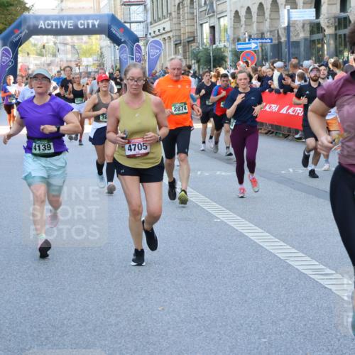 07.09.2025 - BARMER Alsterlauf Strokosch-Dieckow http://msf.ph/oto/8719810 07.09.2025 10:01:38 Ziel 2405, 2522, 2667, 2675, 2749, 2774, 3270, 3282, 3524, 3659, 3738, 3762, 3910, 4107, 4361, 4399, 4557, 4707, 4708, 4837, 4847, 4999, 5056, 5093, 5181, 5279, 5508, 5611, 5774, 5852, 6091, 6182, 6192, 6220, 6325, 8035, 8047, 8441 meine-sportfotos.de