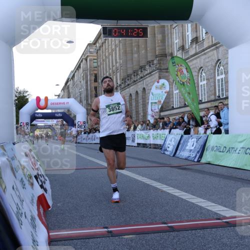 07.09.2025 - BARMER Alsterlauf Strokosch-Dieckow http://msf.ph/oto/8719820 07.09.2025 09:41:23 Ziel 3097, 3516, 3852, 4692 meine-sportfotos.de