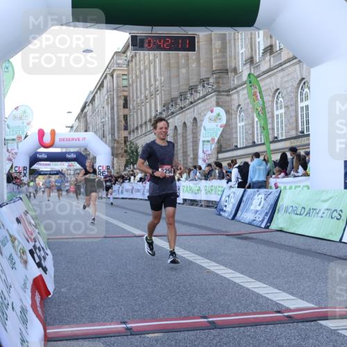 07.09.2025 - BARMER Alsterlauf Strokosch-Dieckow http://msf.ph/oto/8719897 07.09.2025 09:42:10 Ziel 2106, 2250, 3405, 4383, 4687, 5583, 5828 meine-sportfotos.de