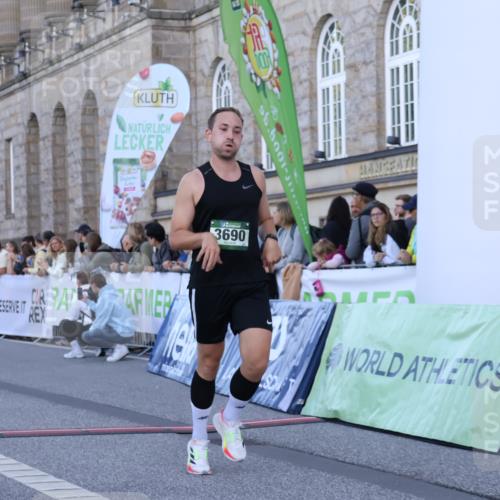 07.09.2025 - BARMER Alsterlauf Strokosch-Dieckow http://msf.ph/oto/8719940 07.09.2025 09:42:35 Ziel 3690, 3924, 5120, 5763, 8025, 8389 meine-sportfotos.de