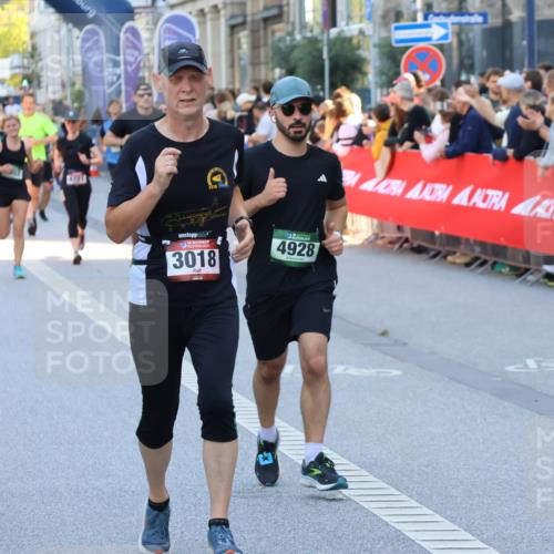 07.09.2025 - BARMER Alsterlauf Strokosch-Dieckow http://msf.ph/oto/8719954 07.09.2025 10:01:16 Ziel 2100, 2471, 2553, 2624, 2756, 2798, 2843, 2863, 2874, 2917, 3008, 3171, 3214, 3215, 3360, 3628, 3684, 3824, 4139, 4258, 4976, 5012, 5013, 5064, 5107, 5170, 5220, 5289, 5306, 5411, 5639, 5655, 5849, 6060, 6076, 6243, 8208, 8295 meine-sportfotos.de