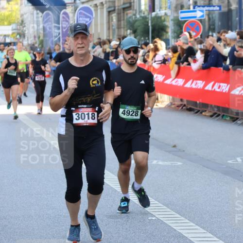 07.09.2025 - BARMER Alsterlauf Strokosch-Dieckow http://msf.ph/oto/8719957 07.09.2025 10:01:16 Ziel 2100, 2471, 2553, 2624, 2756, 2798, 2843, 2863, 2874, 2917, 3008, 3171, 3214, 3215, 3360, 3628, 3684, 3824, 4139, 4258, 4976, 5012, 5013, 5064, 5107, 5170, 5220, 5289, 5306, 5411, 5639, 5655, 5849, 6060, 6076, 6243, 8208, 8295 meine-sportfotos.de