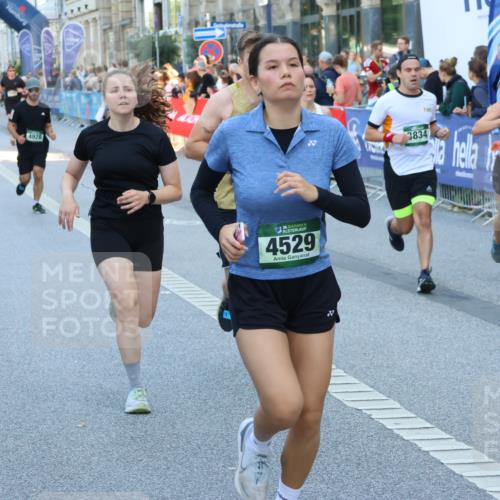 07.09.2025 - BARMER Alsterlauf Strokosch-Dieckow http://msf.ph/oto/8719971 07.09.2025 10:01:13 Ziel 1007, 2100, 2471, 2553, 2624, 2756, 2798, 2843, 2874, 2917, 2931, 3008, 3214, 3215, 3628, 3684, 4139, 4190, 4258, 4705, 4938, 4976, 5012, 5013, 5064, 5107, 5170, 5220, 5289, 5306, 5411, 5849, 6060, 6076, 6097, 6243, 8208, 8295 meine-sportfotos.de