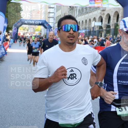 07.09.2025 - BARMER Alsterlauf Strokosch-Dieckow http://msf.ph/oto/8719992 07.09.2025 10:01:09 Ziel 1007, 2463, 2471, 2553, 2624, 2756, 2798, 2843, 2874, 2931, 3008, 3060, 3214, 3215, 3628, 3684, 4139, 4190, 4705, 4902, 4903, 4938, 4976, 5000, 5064, 5107, 5220, 5289, 5306, 5411, 5849, 6060, 6076, 6097, 6243, 6261, 8057, 8295, 8402 meine-sportfotos.de