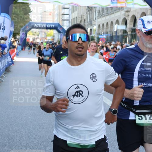 07.09.2025 - BARMER Alsterlauf Strokosch-Dieckow http://msf.ph/oto/8719995 07.09.2025 10:01:09 Ziel 1007, 2463, 2471, 2553, 2624, 2756, 2798, 2843, 2874, 2931, 3008, 3060, 3214, 3215, 3628, 3684, 4139, 4190, 4705, 4902, 4903, 4938, 4976, 5000, 5064, 5107, 5220, 5289, 5306, 5411, 5849, 6060, 6076, 6097, 6243, 6261, 8057, 8295, 8402 meine-sportfotos.de