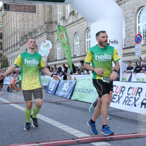 07.09.2025 - BARMER Alsterlauf Strokosch-Dieckow http://msf.ph/oto/8719996 07.09.2025 09:43:05 Ziel 2111, 2231, 4303, 4594, 5118, 5213, 5356, 5906, 6253, 6297, 8265, 8408 meine-sportfotos.de