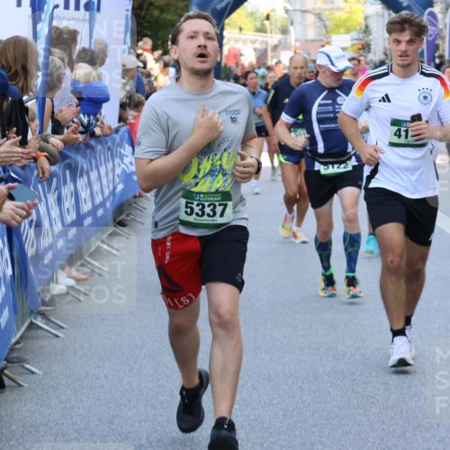 07.09.2025 - BARMER Alsterlauf Strokosch-Dieckow http://msf.ph/oto/8720000 07.09.2025 10:01:06 Ziel 1007, 2463, 2471, 2553, 2756, 2798, 2874, 2931, 3008, 3060, 3214, 3215, 3684, 3695, 4139, 4190, 4705, 4831, 4875, 4902, 4903, 4938, 4976, 5000, 5064, 5107, 5220, 5289, 5411, 5849, 6060, 6076, 6097, 6243, 6261, 8057, 8295, 8402 meine-sportfotos.de