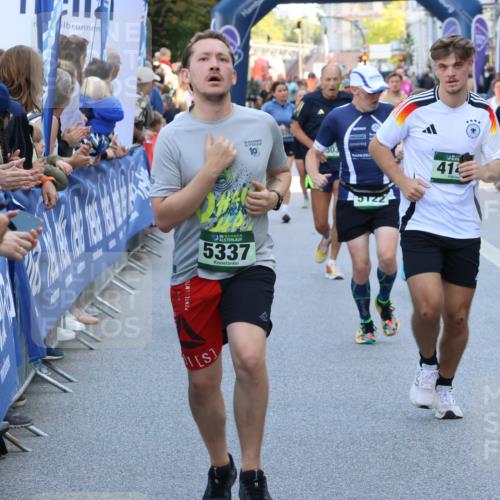 07.09.2025 - BARMER Alsterlauf Strokosch-Dieckow http://msf.ph/oto/8720003 07.09.2025 10:01:05 Ziel 1007, 2463, 2471, 2553, 2798, 2874, 2931, 3008, 3060, 3214, 3215, 3684, 3695, 4139, 4190, 4705, 4721, 4831, 4875, 4902, 4903, 4938, 4976, 5000, 5107, 5220, 5289, 5411, 5849, 6060, 6076, 6097, 6243, 6261, 8057, 8295, 8308, 8402 meine-sportfotos.de