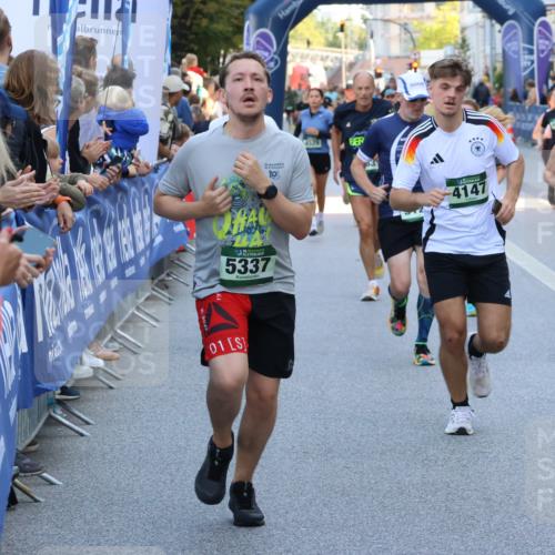 07.09.2025 - BARMER Alsterlauf Strokosch-Dieckow http://msf.ph/oto/8720021 07.09.2025 10:01:05 Ziel 1007, 2463, 2471, 2553, 2798, 2874, 2931, 3008, 3060, 3214, 3215, 3684, 3695, 4139, 4190, 4705, 4721, 4831, 4875, 4902, 4903, 4938, 4976, 5000, 5107, 5220, 5289, 5411, 5849, 6060, 6076, 6097, 6243, 6261, 8057, 8295, 8308, 8402 meine-sportfotos.de