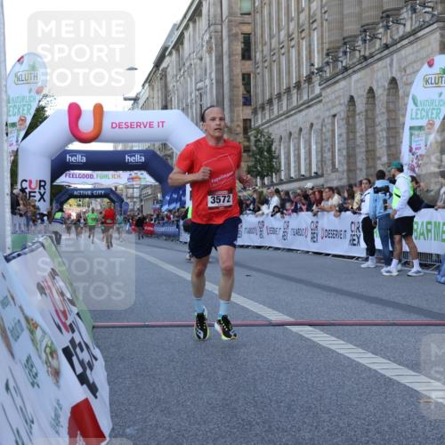 07.09.2025 - BARMER Alsterlauf Strokosch-Dieckow http://msf.ph/oto/8720022 07.09.2025 09:43:17 Ziel 3572, 5449, 5662 meine-sportfotos.de