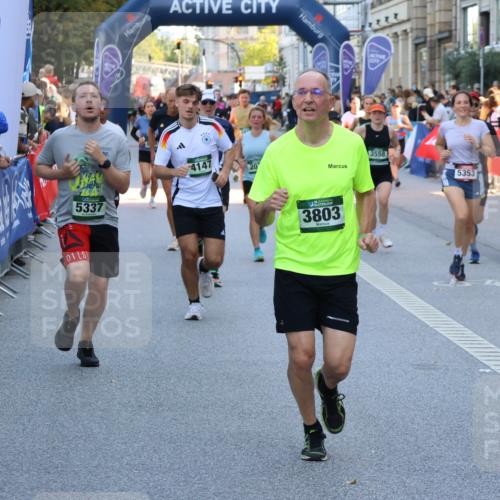 07.09.2025 - BARMER Alsterlauf Strokosch-Dieckow http://msf.ph/oto/8720024 07.09.2025 10:01:04 Ziel 1007, 2463, 2471, 2553, 2874, 2931, 3008, 3060, 3684, 3695, 4139, 4190, 4705, 4721, 4831, 4875, 4902, 4903, 4938, 4976, 5000, 5107, 5220, 5289, 5411, 5849, 6060, 6076, 6097, 6243, 6261, 8057, 8308, 8402 meine-sportfotos.de