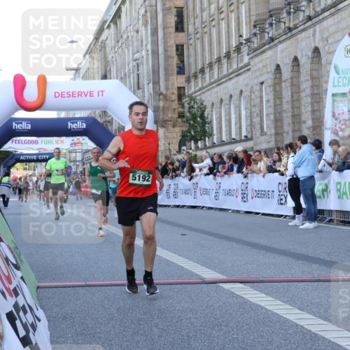 07.09.2025 - BARMER Alsterlauf Strokosch-Dieckow http://msf.ph/oto/8720026 07.09.2025 09:43:24 Ziel 2176, 4146, 4963, 5192, 8270 meine-sportfotos.de