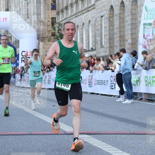 07.09.2025 - BARMER Alsterlauf Strokosch-Dieckow http://msf.ph/oto/8720030 07.09.2025 09:43:27 Ziel 2176, 4146, 4963, 5192, 8270 meine-sportfotos.de