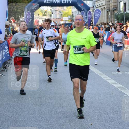 07.09.2025 - BARMER Alsterlauf Strokosch-Dieckow http://msf.ph/oto/8720031 07.09.2025 10:01:03 Ziel 1007, 2351, 2425, 2463, 2553, 2602, 2874, 2931, 3008, 3060, 3684, 3695, 4139, 4190, 4705, 4721, 4831, 4875, 4902, 4903, 4938, 5000, 5107, 5220, 5289, 5411, 5849, 6076, 6097, 6243, 6261, 8057, 8308, 8402 meine-sportfotos.de