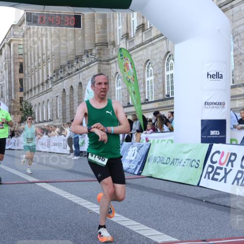 07.09.2025 - BARMER Alsterlauf Strokosch-Dieckow http://msf.ph/oto/8720033 07.09.2025 09:43:28 Ziel 2176, 4146, 4963, 5192, 8270 meine-sportfotos.de