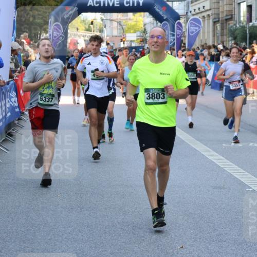 07.09.2025 - BARMER Alsterlauf Strokosch-Dieckow http://msf.ph/oto/8720034 07.09.2025 10:01:03 Ziel 1007, 2351, 2425, 2463, 2553, 2602, 2874, 2931, 3008, 3060, 3684, 3695, 4139, 4190, 4705, 4721, 4831, 4875, 4902, 4903, 4938, 5000, 5107, 5220, 5289, 5411, 5849, 6076, 6097, 6243, 6261, 8057, 8308, 8402 meine-sportfotos.de