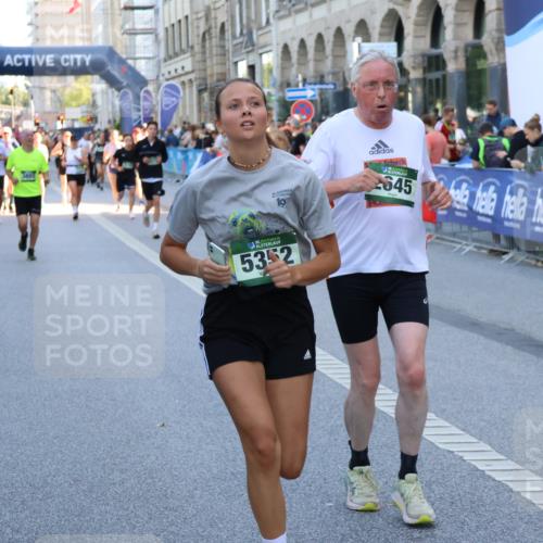 07.09.2025 - BARMER Alsterlauf Strokosch-Dieckow http://msf.ph/oto/8720050 07.09.2025 10:00:58 Ziel 1007, 2351, 2425, 2463, 2602, 2874, 2931, 3060, 3300, 3684, 3695, 4190, 4705, 4721, 4831, 4875, 4902, 4903, 4938, 5000, 5411, 6097, 6261, 8057, 8308, 8402 meine-sportfotos.de