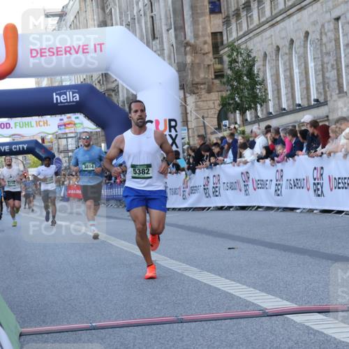 07.09.2025 - BARMER Alsterlauf Strokosch-Dieckow http://msf.ph/oto/8720059 07.09.2025 09:43:42 Ziel 2059, 3814, 4050, 5382, 5389, 5714, 8336 meine-sportfotos.de