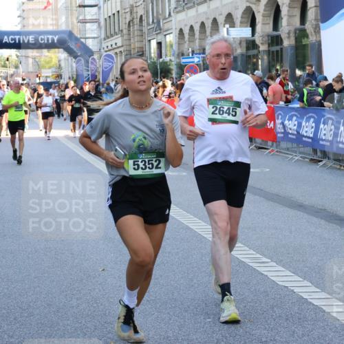07.09.2025 - BARMER Alsterlauf Strokosch-Dieckow http://msf.ph/oto/8720060 07.09.2025 10:00:58 Ziel 1007, 2351, 2425, 2463, 2602, 2874, 2931, 3060, 3300, 3684, 3695, 4190, 4705, 4721, 4831, 4875, 4902, 4903, 4938, 5000, 5411, 6097, 6261, 8057, 8308, 8402 meine-sportfotos.de