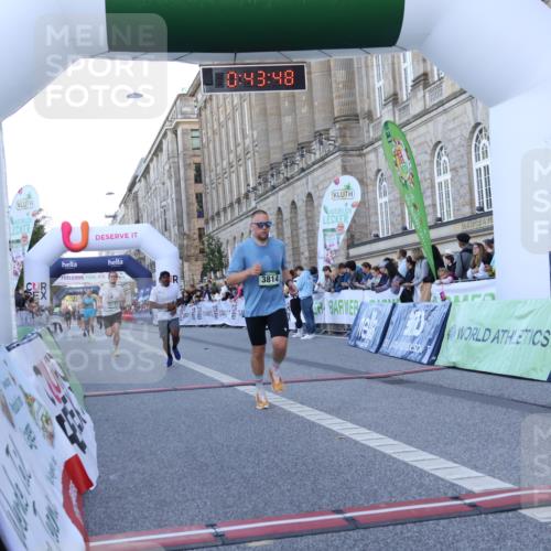 07.09.2025 - BARMER Alsterlauf Strokosch-Dieckow http://msf.ph/oto/8720068 07.09.2025 09:43:46 Ziel 2400, 3814, 5382, 5389, 5714, 8006 meine-sportfotos.de