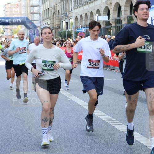07.09.2025 - BARMER Alsterlauf Strokosch-Dieckow http://msf.ph/oto/8720105 07.09.2025 10:00:55 Ziel 1007, 2351, 2425, 2463, 2602, 2931, 3018, 3060, 3300, 3695, 3834, 4190, 4317, 4705, 4721, 4831, 4875, 4902, 4903, 4928, 4938, 5000, 6097, 6261, 8057, 8283, 8308, 8402 meine-sportfotos.de