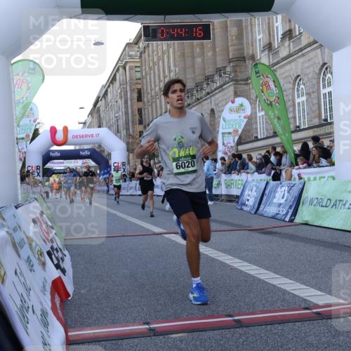 07.09.2025 - BARMER Alsterlauf Strokosch-Dieckow http://msf.ph/oto/8720138 07.09.2025 09:44:15 Ziel 2339, 2409, 2618, 2699, 2826, 3480, 4949, 6020, 6051, 6178, 6255, 8040, 8113, 8364 meine-sportfotos.de