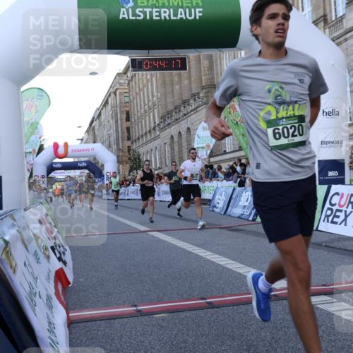 07.09.2025 - BARMER Alsterlauf Strokosch-Dieckow http://msf.ph/oto/8720141 07.09.2025 09:44:15 Ziel 2339, 2409, 2618, 2699, 2826, 3480, 4949, 6020, 6051, 6178, 6255, 8040, 8113, 8364 meine-sportfotos.de