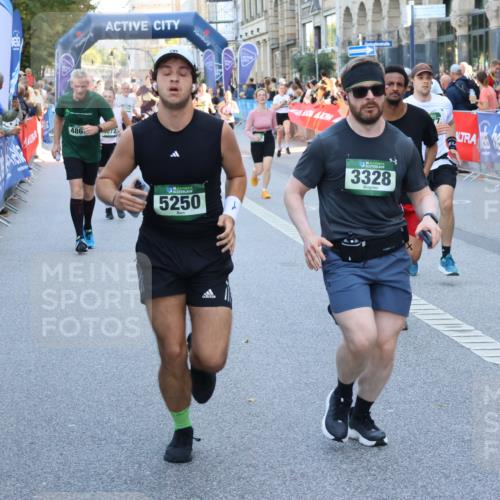 07.09.2025 - BARMER Alsterlauf Strokosch-Dieckow http://msf.ph/oto/8720163 07.09.2025 10:00:44 Ziel 2074, 2351, 2425, 2517, 2602, 3018, 3033, 3119, 3300, 3558, 3834, 4147, 4317, 4529, 4660, 4928, 5122, 5204, 5337, 5353, 5918, 6136, 6211, 8090, 8155, 8156, 8283 meine-sportfotos.de