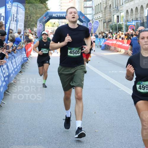 07.09.2025 - BARMER Alsterlauf Strokosch-Dieckow http://msf.ph/oto/8720185 07.09.2025 10:00:42 Ziel 2074, 2517, 3018, 3033, 3119, 3300, 3558, 3834, 4147, 4317, 4529, 4660, 4928, 5122, 5204, 5337, 5353, 5517, 5918, 6136, 6211, 8090, 8155, 8156, 8283 meine-sportfotos.de