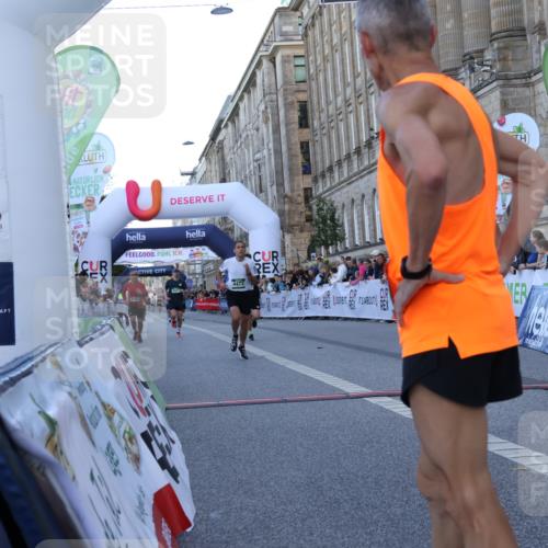 07.09.2025 - BARMER Alsterlauf Strokosch-Dieckow http://msf.ph/oto/8720190 07.09.2025 09:44:30 Ziel 2411, 3596, 4382, 4472, 4849, 5227, 5751, 6108, 6193, 8154 meine-sportfotos.de