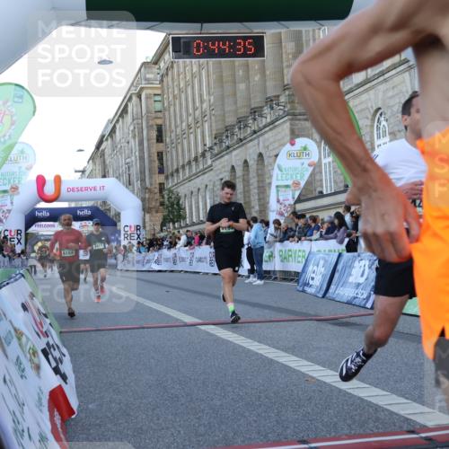 07.09.2025 - BARMER Alsterlauf Strokosch-Dieckow http://msf.ph/oto/8720196 07.09.2025 09:44:34 Ziel 2411, 3458, 3638, 4472, 4896, 5227, 5751, 6120, 6193, 8154 meine-sportfotos.de