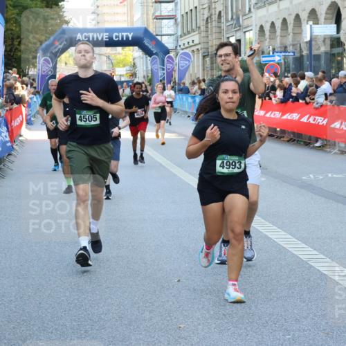 07.09.2025 - BARMER Alsterlauf Strokosch-Dieckow http://msf.ph/oto/8720206 07.09.2025 10:00:41 Ziel 2074, 2517, 3018, 3033, 3119, 3300, 3558, 3834, 4147, 4317, 4529, 4660, 4928, 5122, 5204, 5337, 5353, 5517, 5918, 6136, 6211, 8090, 8155, 8156, 8283 meine-sportfotos.de