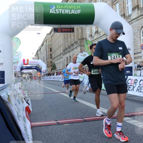07.09.2025 - BARMER Alsterlauf Strokosch-Dieckow http://msf.ph/oto/8720215 07.09.2025 09:44:40 Ziel 2411, 2785, 3458, 3638, 4896, 5983, 6120, 8154 meine-sportfotos.de