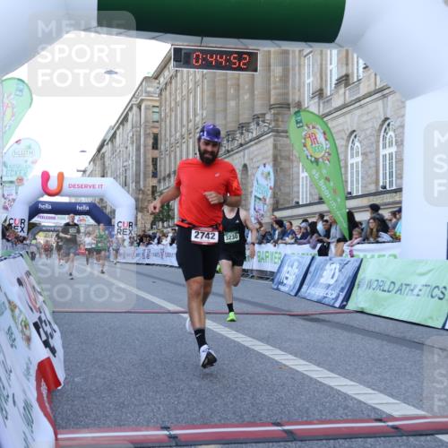 07.09.2025 - BARMER Alsterlauf Strokosch-Dieckow http://msf.ph/oto/8720235 07.09.2025 09:44:51 Ziel 2212, 2340, 2561, 2742, 3230, 5500, 6116, 6204 meine-sportfotos.de