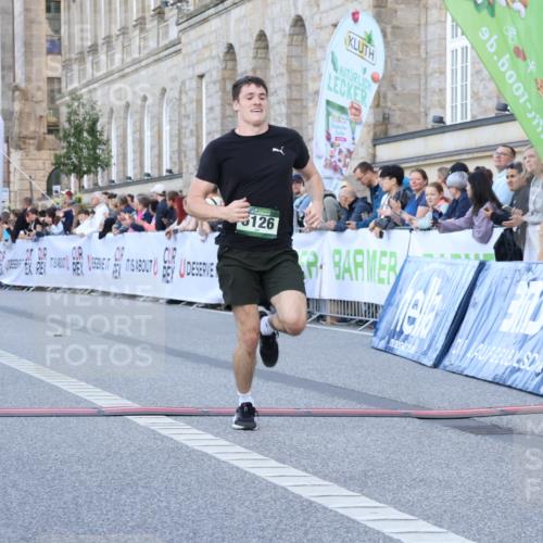 07.09.2025 - BARMER Alsterlauf Strokosch-Dieckow http://msf.ph/oto/8720258 07.09.2025 09:45:00 Ziel 2389, 2561, 3305, 3702, 4543, 4599, 5126, 5317, 5500, 5913, 6006, 6116 meine-sportfotos.de