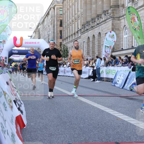 07.09.2025 - BARMER Alsterlauf Strokosch-Dieckow http://msf.ph/oto/8720284 07.09.2025 09:45:12 Ziel 1017, 3305, 3306, 4095, 4925, 4959, 5246, 5388, 5488, 5904, 6320, 8458 meine-sportfotos.de