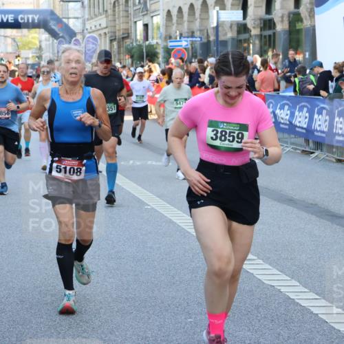 07.09.2025 - BARMER Alsterlauf Strokosch-Dieckow http://msf.ph/oto/8720309 07.09.2025 10:00:30 Ziel 2044, 2074, 2517, 2579, 2645, 3033, 3119, 3410, 3545, 3558, 3590, 3803, 3956, 4147, 4335, 4365, 4544, 4593, 5122, 5337, 5352, 5353, 5477, 5517, 6152, 6211, 8155, 8156 meine-sportfotos.de