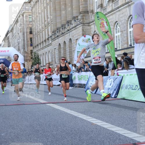 07.09.2025 - BARMER Alsterlauf Strokosch-Dieckow http://msf.ph/oto/8720314 07.09.2025 09:45:24 Ziel 2034, 2361, 3602, 4076, 4482, 4951, 5202, 5288, 5323, 5495, 5496, 6095, 6113, 8225, 8274, 8355, 8440 meine-sportfotos.de