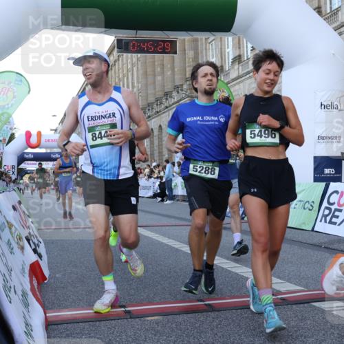 07.09.2025 - BARMER Alsterlauf Strokosch-Dieckow http://msf.ph/oto/8720326 07.09.2025 09:45:28 Ziel 2034, 3602, 3877, 4030, 4076, 4482, 4885, 4951, 5202, 5288, 5323, 5495, 5496, 5773, 6095, 8015, 8274, 8355, 8440 meine-sportfotos.de